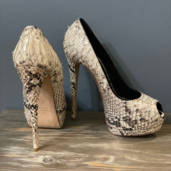 Giuseppe Zanotti Python-Embossed Platform Pump, Silver - Picture 4 of 7